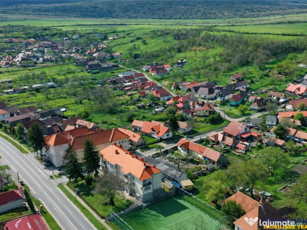 FILMTur 3D! Casa eleganta,curte amenajata, garaj, Brancovene 