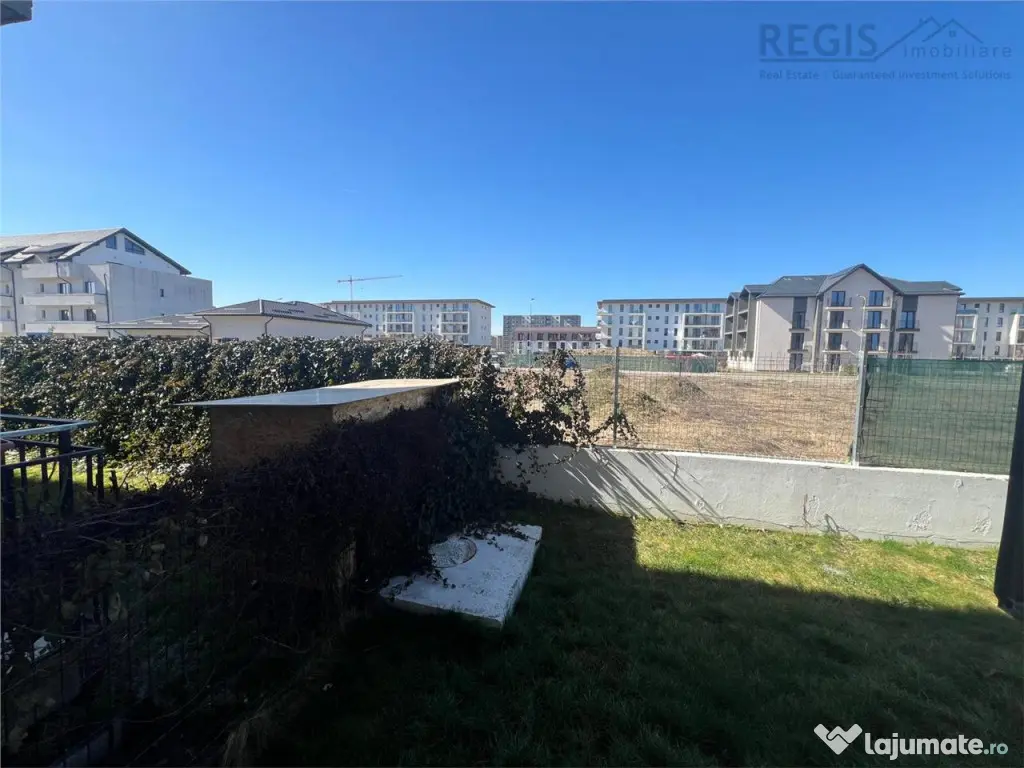 Apartament 3 camere Tractoru cu gradina proprie si loc de pa 