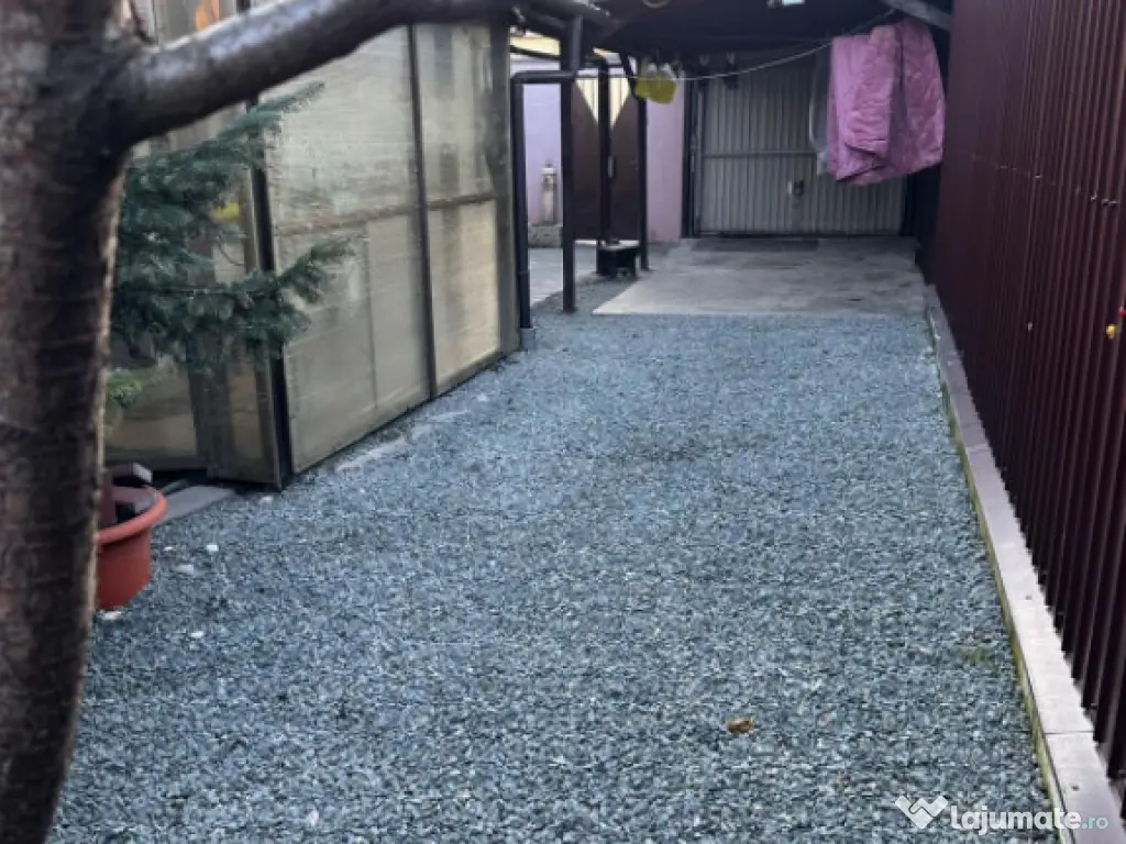 Casă 3 camere de vânzare zona Palas – 92 mp utili, teren 