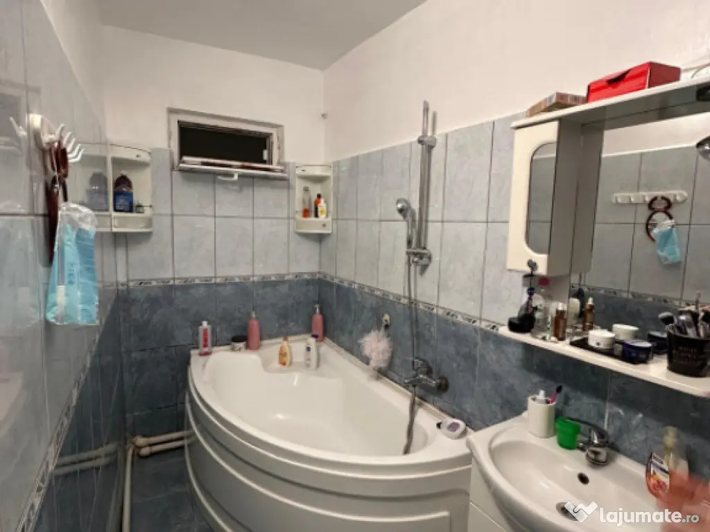 Casă 3 camere de vânzare zona Palas – 92 mp utili, teren 