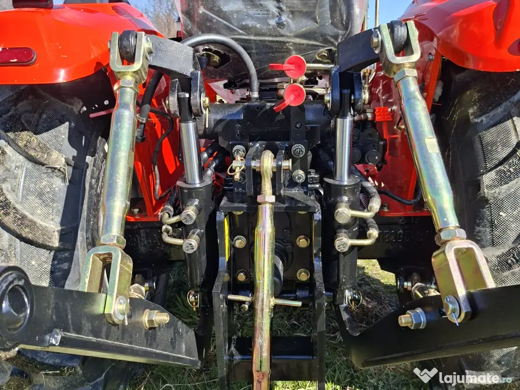 Tractoras 50 cp pentru sere, gradini, vie si pomi 