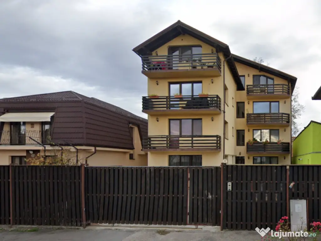 Inchiriez apartament 2 camere, str. Dacia Craiter, parcare in curte 