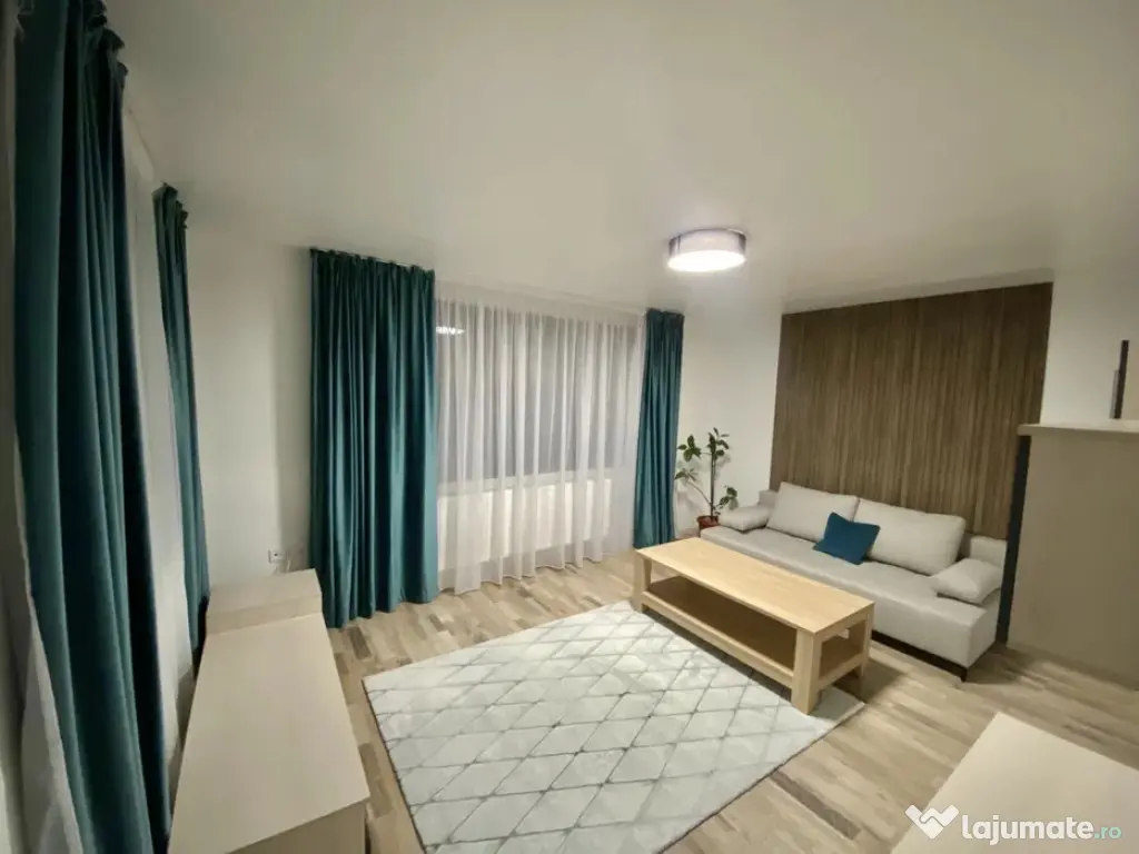 Inchiriez apartament 2 camere, str. Dacia Craiter, parcare in curte 