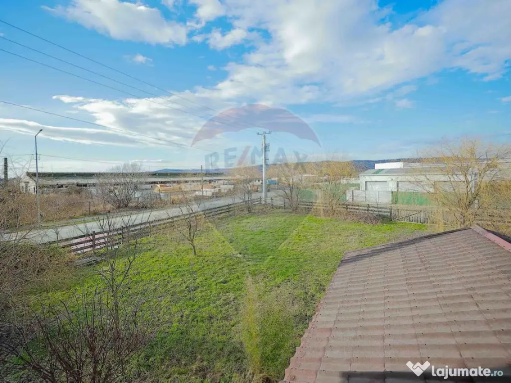 Casă / Cabinet Veterinar de vânzare în Oșorhei 