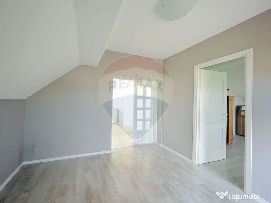 Casă / Cabinet Veterinar de vânzare în Oșorhei 