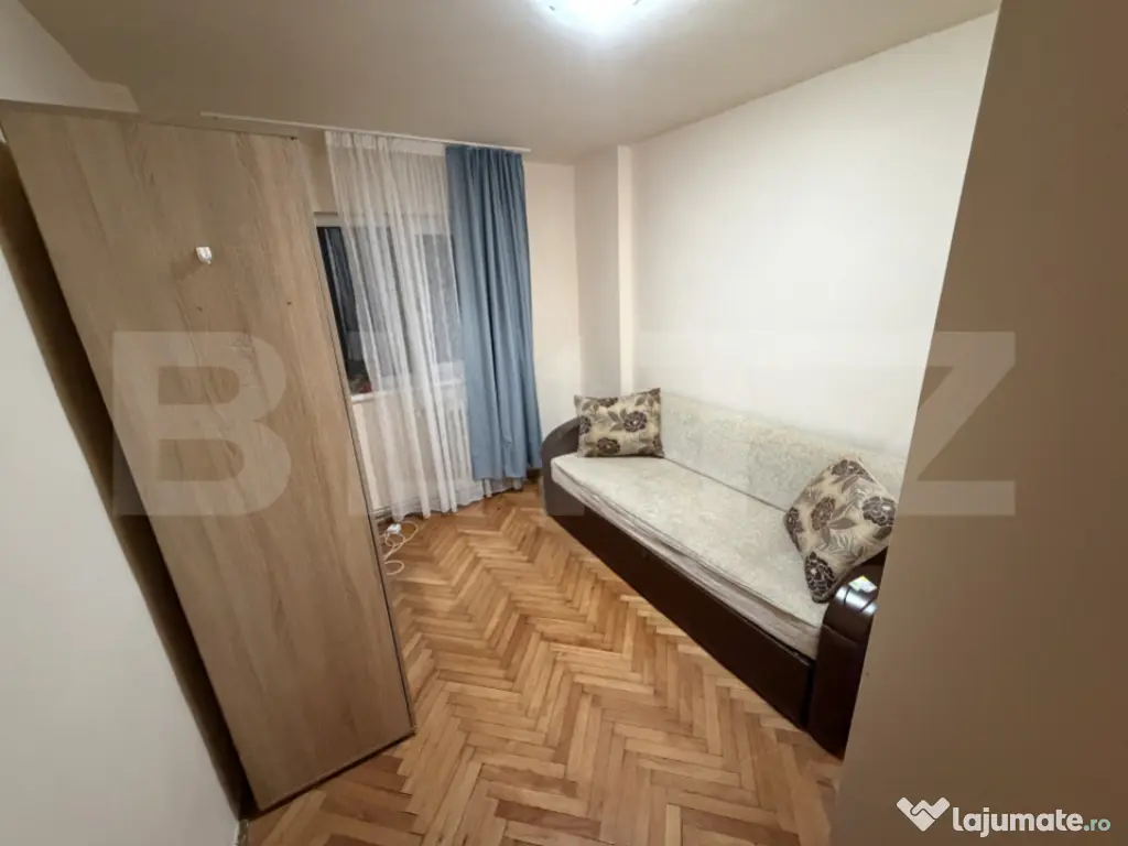 Închiriere apartament 4 camere, 2 băi, balcon, Cetate, pet 