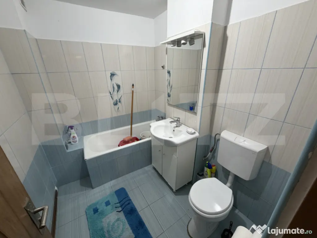 Închiriere apartament 4 camere, 2 băi, balcon, Cetate, pet 