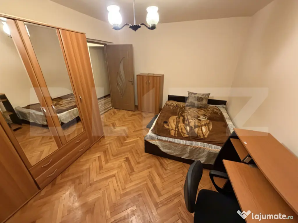 Închiriere apartament 4 camere, 2 băi, balcon, Cetate, pet 