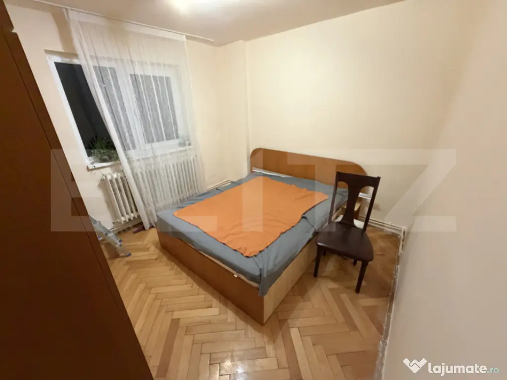 Închiriere apartament 4 camere, 2 băi, balcon, Cetate, pet 