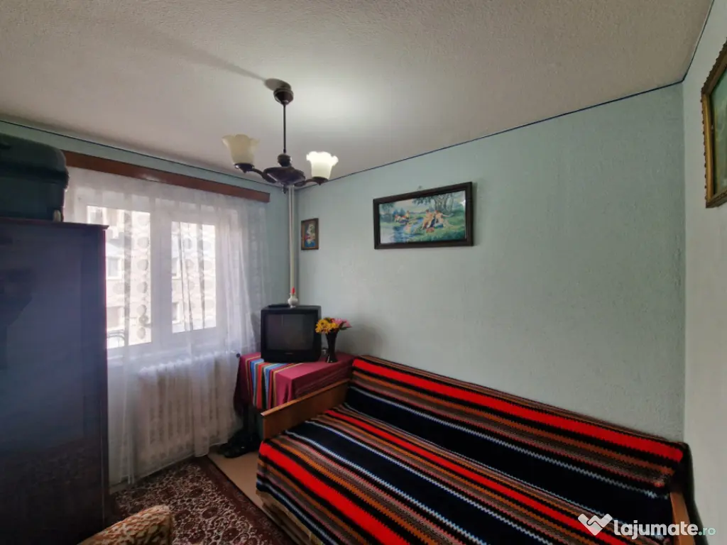 Apartament 3 camere 46 mp Ferentari - Bloc reabilitat 