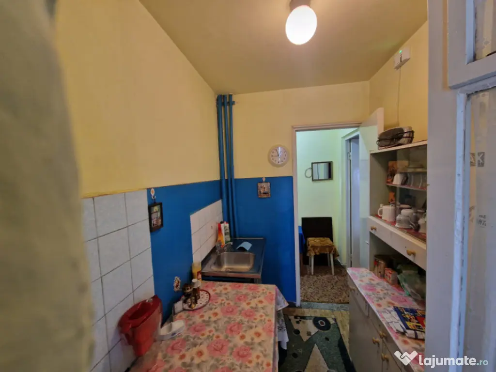 Apartament 3 camere 46 mp Ferentari - Bloc reabilitat 