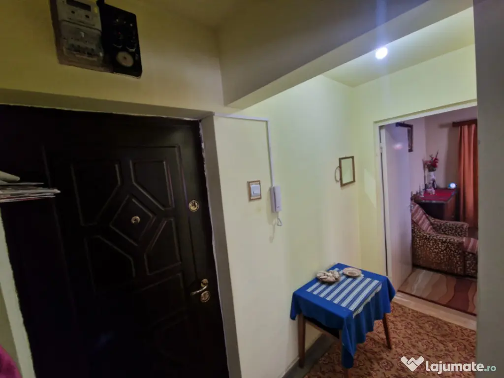 Apartament 3 camere 46 mp Ferentari - Bloc reabilitat 