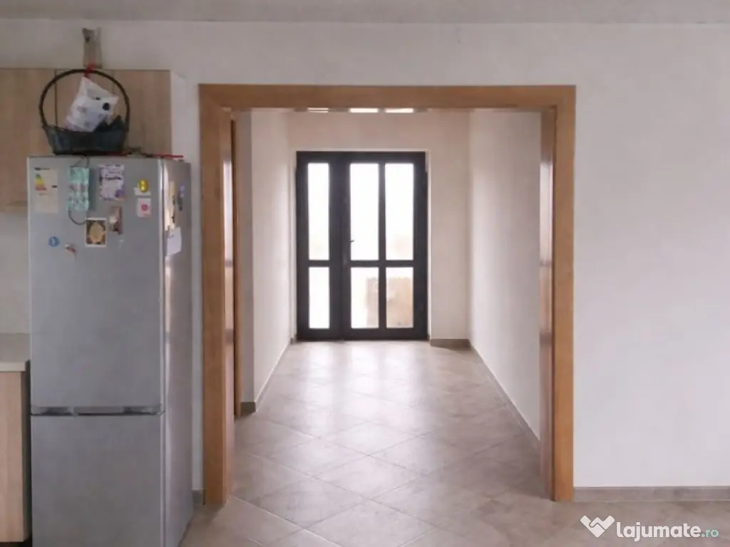 Casa 5 Camere in Stupini 