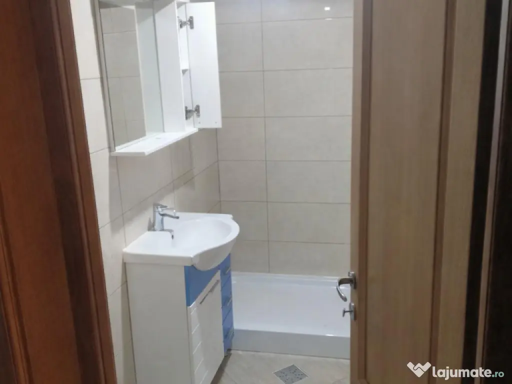 Casa 5 Camere in Stupini 