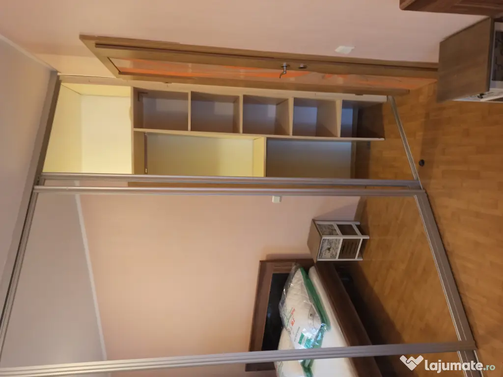 De inchiriat apartament 3 camere cu loc de parcare inclus 