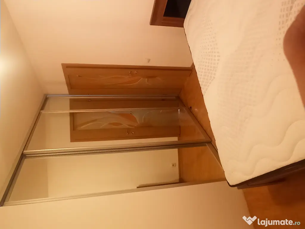 De inchiriat apartament 3 camere cu loc de parcare inclus 