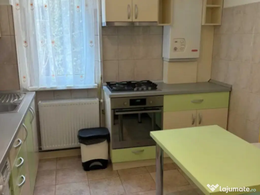 Apartament 2 camere, semidecomandat - zona Garii 