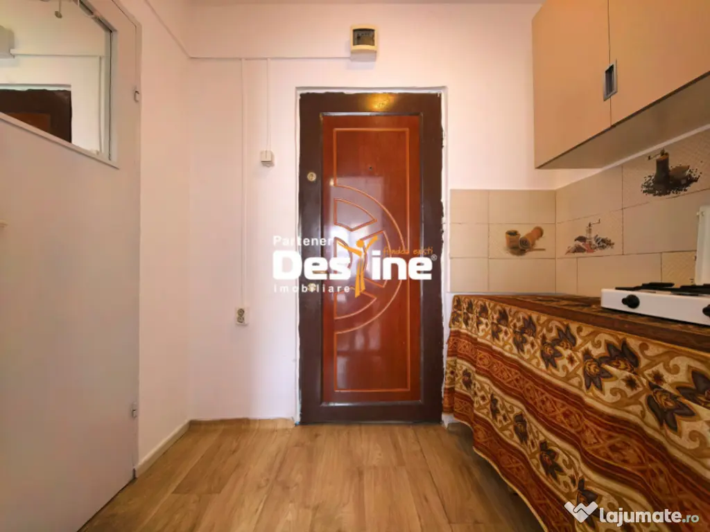 Chirie Piata Nicolina, camera de camin mobilata si utilata, 