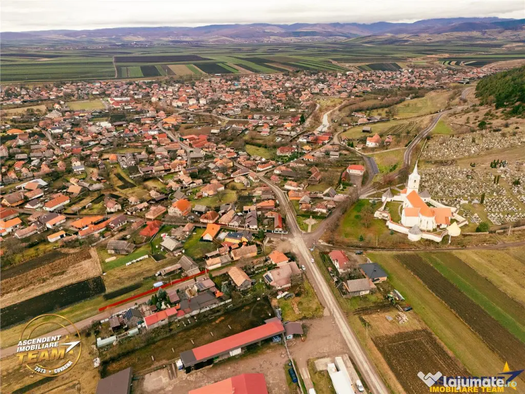 Casa rustica, cu teren roditor de peste 1.000mp, Sanzaieni, 