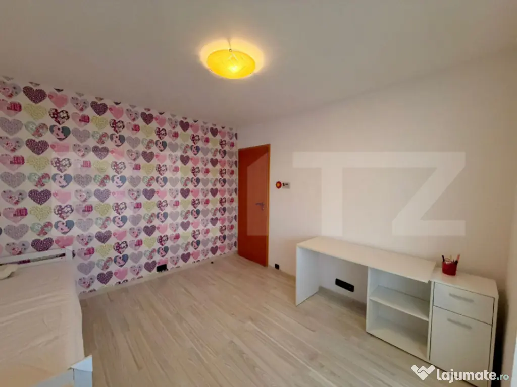 Apartament 3 camere decomandat, gata de mutat, zona 1 Mai 