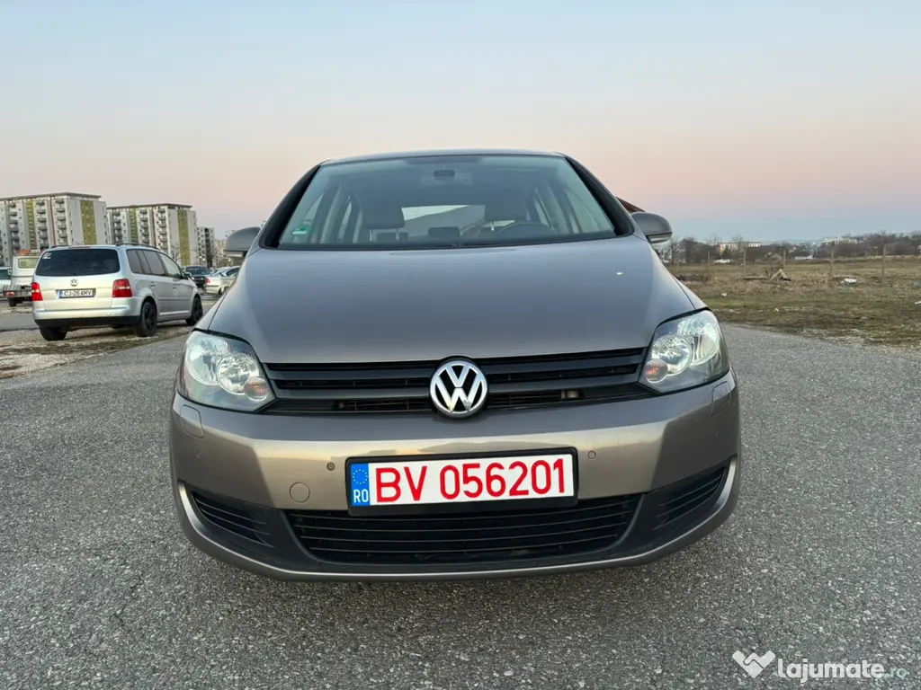 Vw golf 6 Plus 2013 Benzină 1400 cm km 15900 
