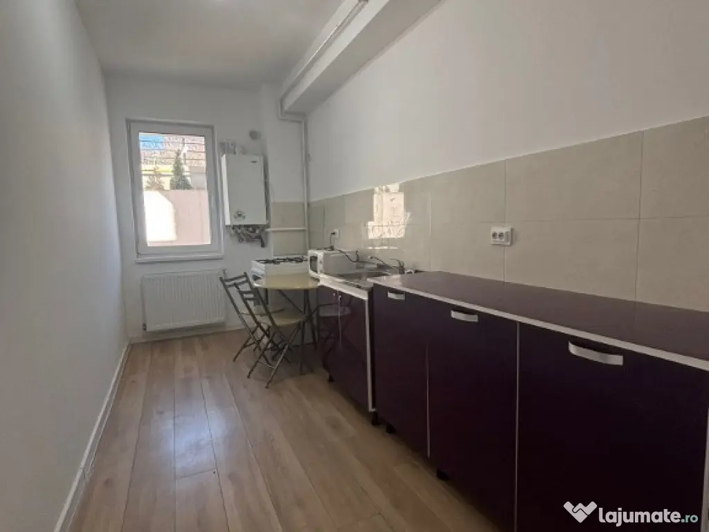 Ap. 1 cam decomandat, bloc nou, mobilat si utilat, se acceptă credit 