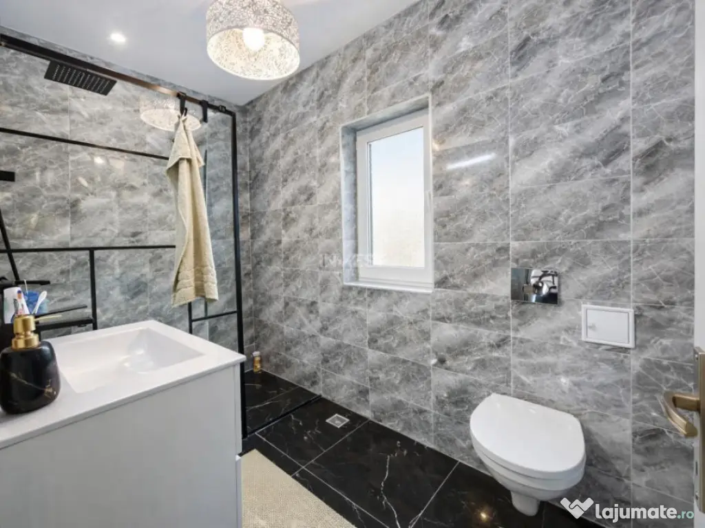 Vilă cu 5 camere și 3 băi situată în Bucium - Iași