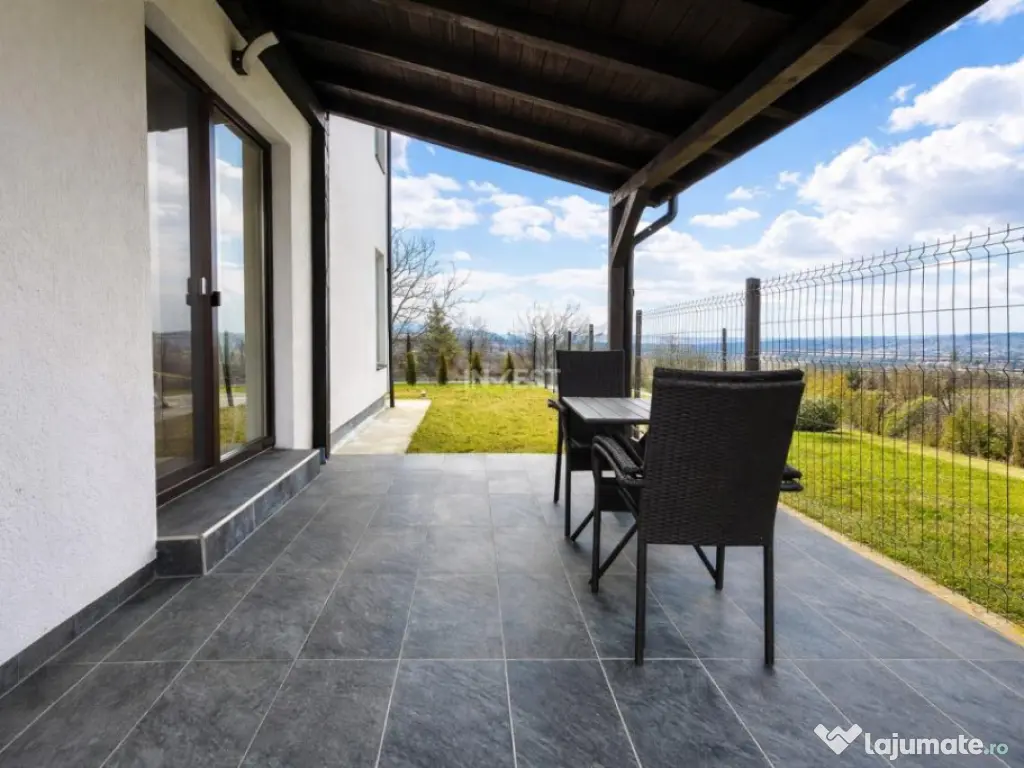 Vilă cu 5 camere și 3 băi situată în Bucium - Iași