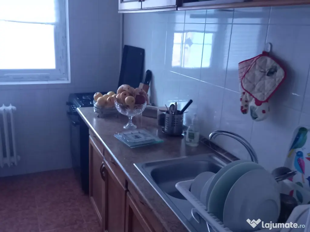 Apartament 3 camere semidecomandat – Titan, metrou 5 min. parc IOR 