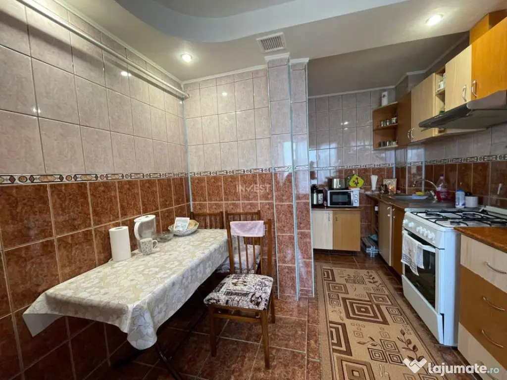 De vanzare, 2 camere decomandat, zona Moara de Foc -Autocent 