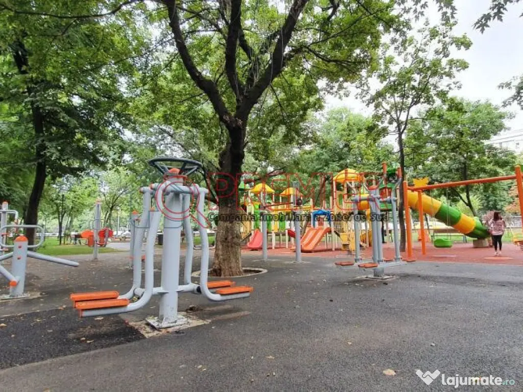 2 camere decomandat - 10 minute Metrou Aparatorii Patriei 