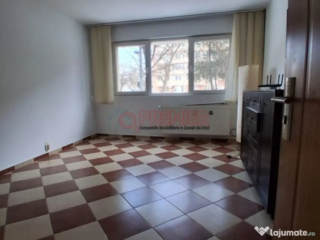 Garsonieră - Spatiu comercial - Dimitrie Cantemir - Metrou 