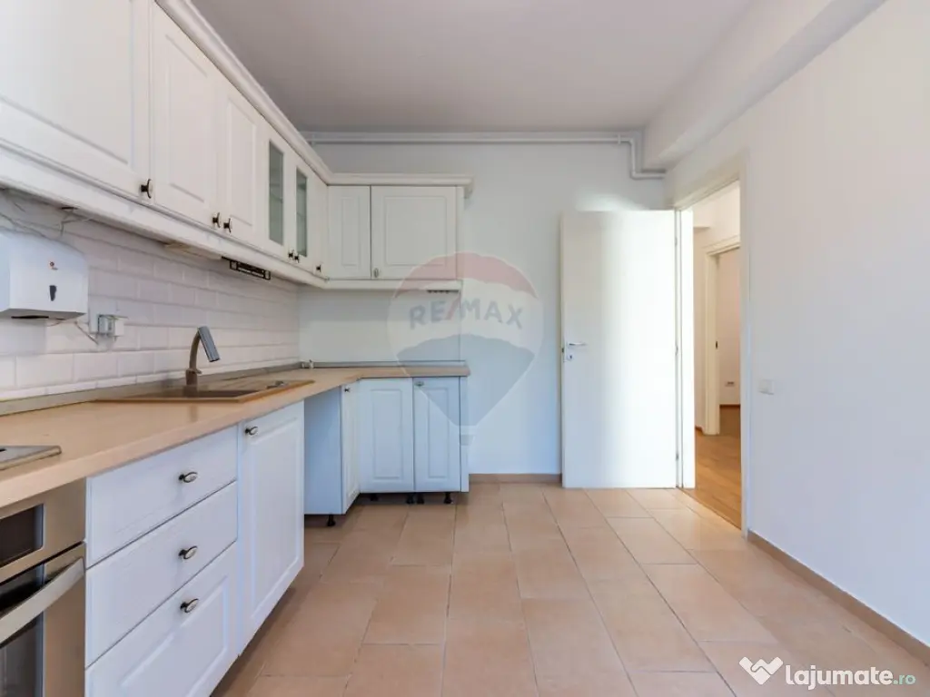 Apartament de vanzare în Bucurestii Noi, curte 80 mp, pa... 