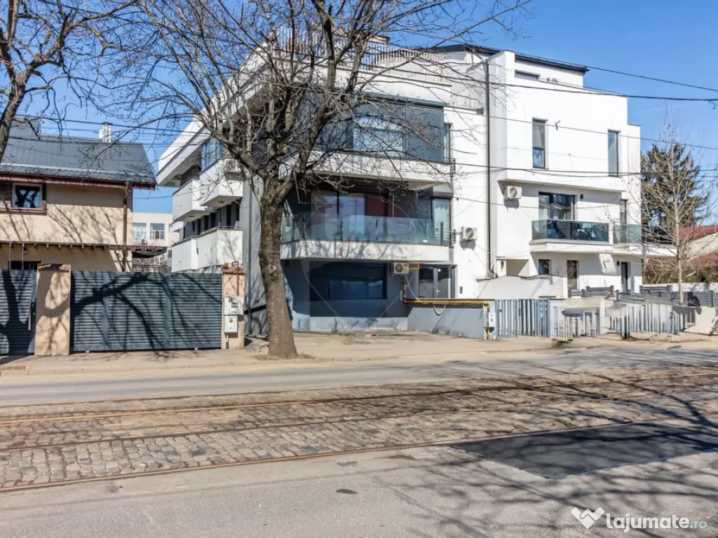 Apartament de vanzare în Bucurestii Noi, curte 80 mp, pa... 