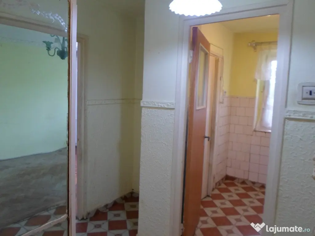 Apartament 3 camere decomandat, parter in Ploiesti, Grindului 
