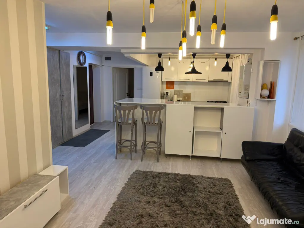 Vand apartament 2 camere Baciu Parter
