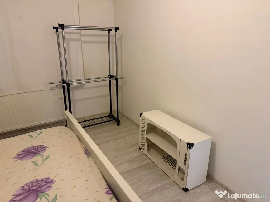 Vand apartament 2 camere Baciu Parter