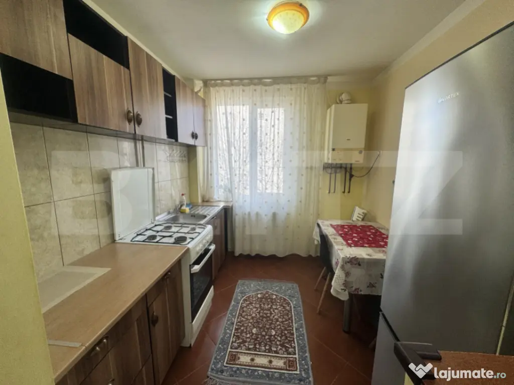 Apartament cu 3 camere, etajul 3 din 4, zona Porolissum 