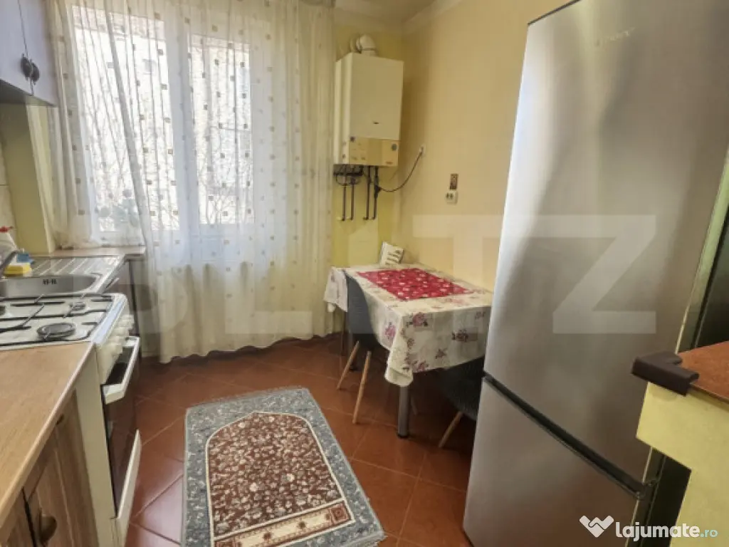 Apartament cu 3 camere, etajul 3 din 4, zona Porolissum 