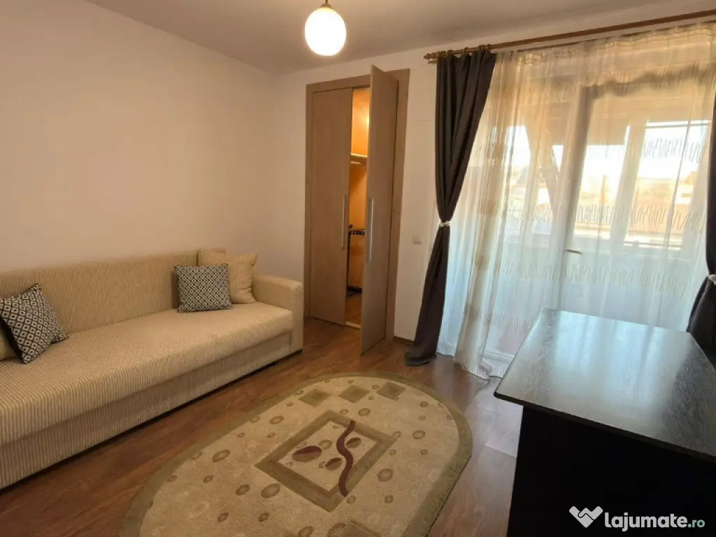 Apartament 3 camere zona Sub Cetate 