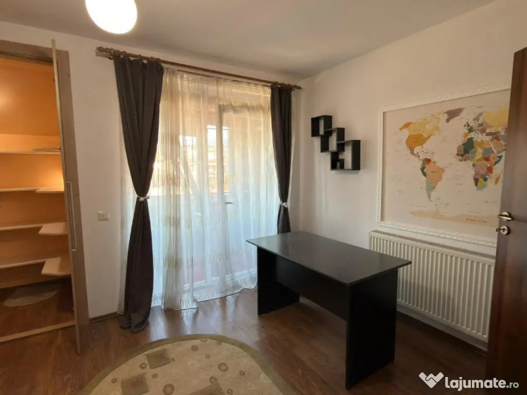 Apartament 3 camere zona Sub Cetate 