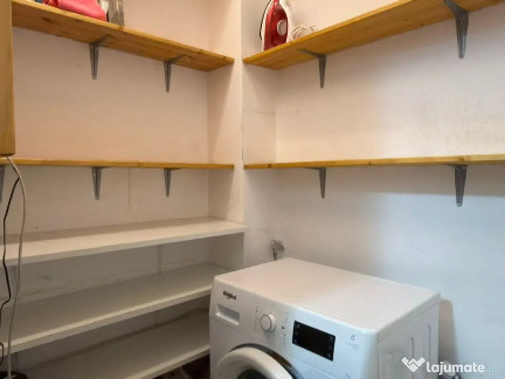 Apartament 3 camere zona Sub Cetate 