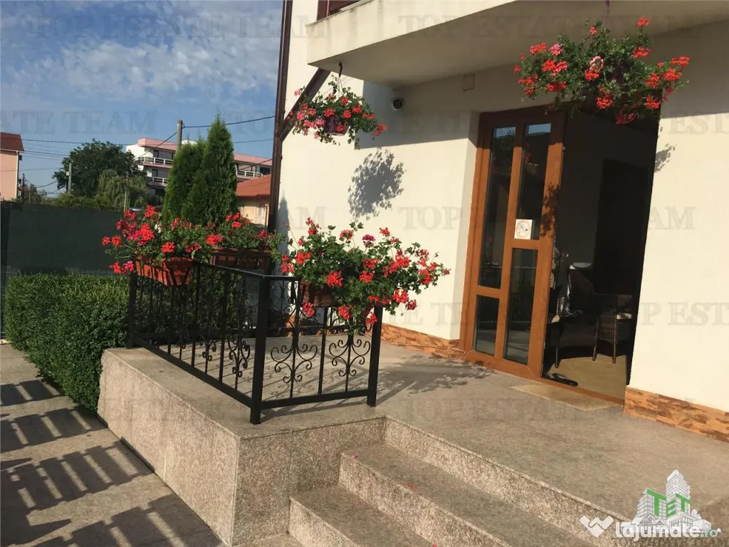 Vila 10 camere disponibila spre administrare/sezon, Costines 