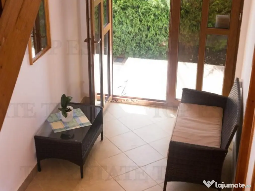 Vila 10 camere disponibila spre administrare/sezon, Costines 