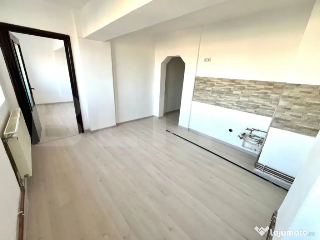 Garsonieră 38 mp, zona Calea Bucuresti