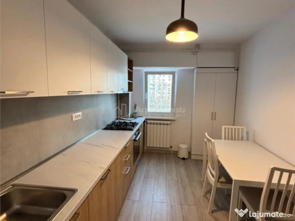 Apartament 2 camere Bloc Alun 58 mp et 3 