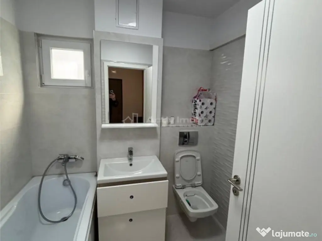 Apartament 2 camere Bloc Alun 58 mp et 3 