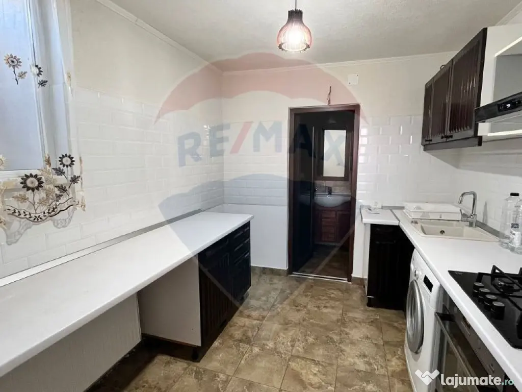 Casă / Vilă cu 3 camere de vânzare la curte comuna 