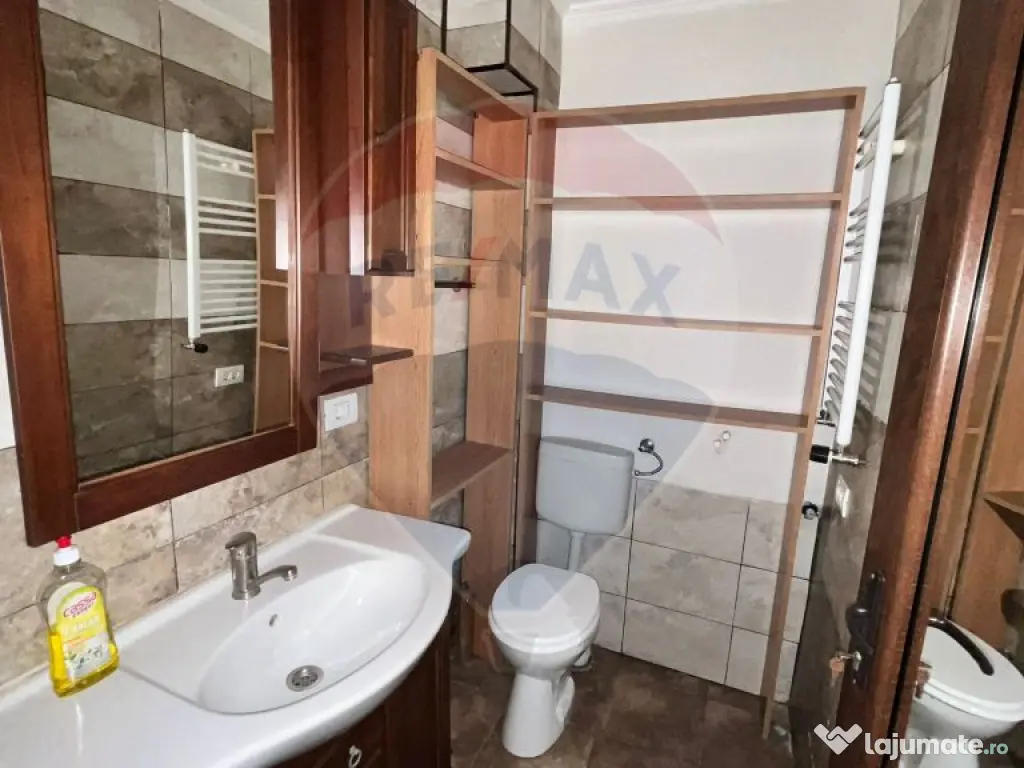 Casă / Vilă cu 3 camere de vânzare la curte comuna 