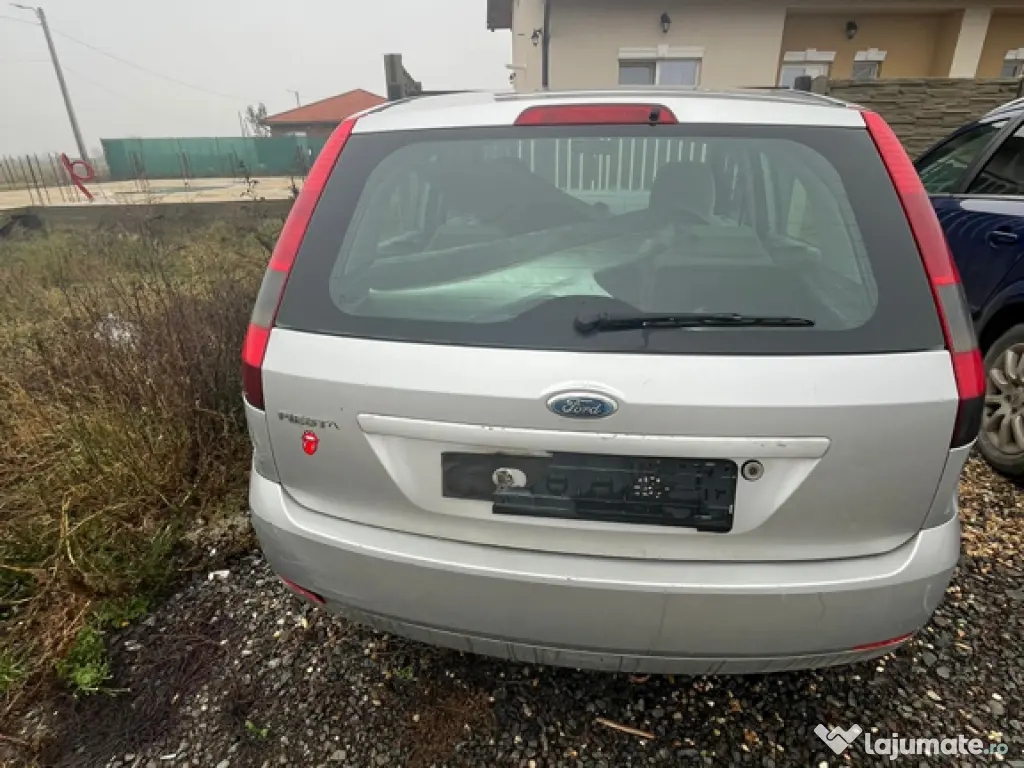 Vand Ford Fiesta pentru dezmembrari sau pentru piese 